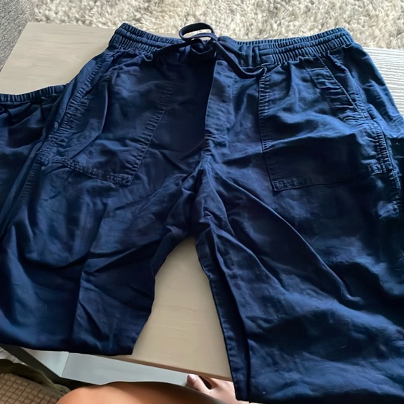 Gap pants. - Picture 4 of 5